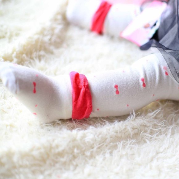 NWT 2-piece Pink&white Legging with matching socks - Picture 3 of 8